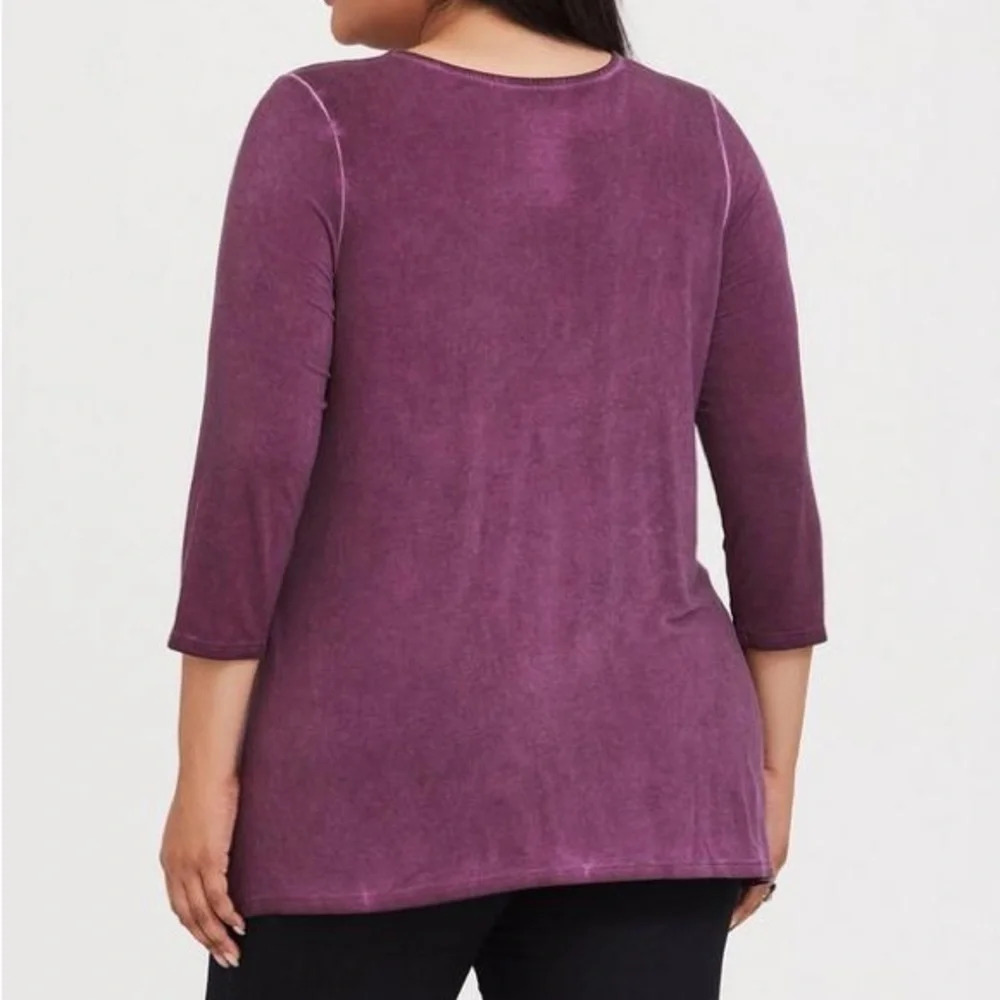 TORRID Super Soft Lace Yoke Sharkbite Hem Long Sleeve Top Blouse Purple 00 M/L - Picture 4 of 13